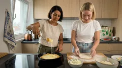 Chachapuri z pánve na kefíru: bez kynutí, hotové do 20 minut