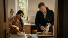 Strouhaný koláč s tvarohovou náplní: křehká drobenka a pár jistých triků, aby se vždy povedl